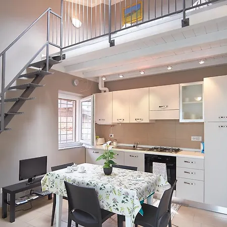 Vicolo Folcioli Apartman Arona
